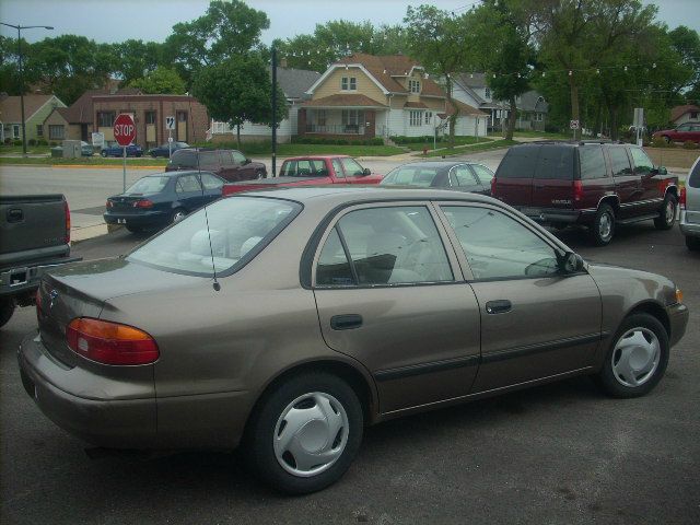1999 Chevrolet Prizm 4dr Sdn I4 CVT S