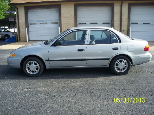 2000 Chevrolet Prizm Base