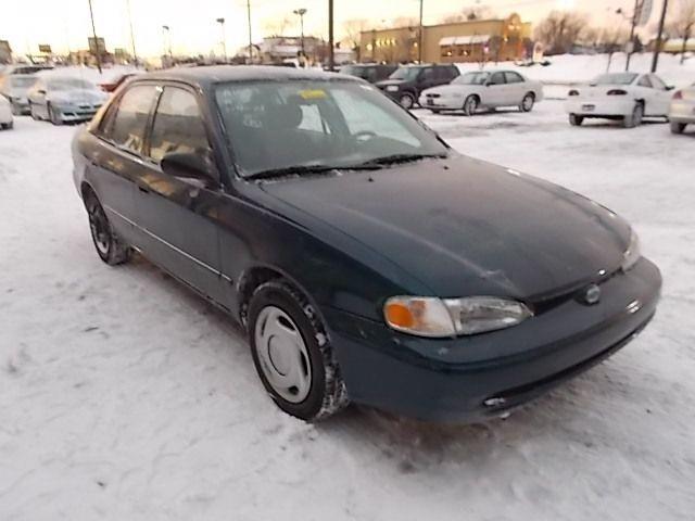 2002 Chevrolet Prizm 2dr Cpe I4 CVT 2.5 S