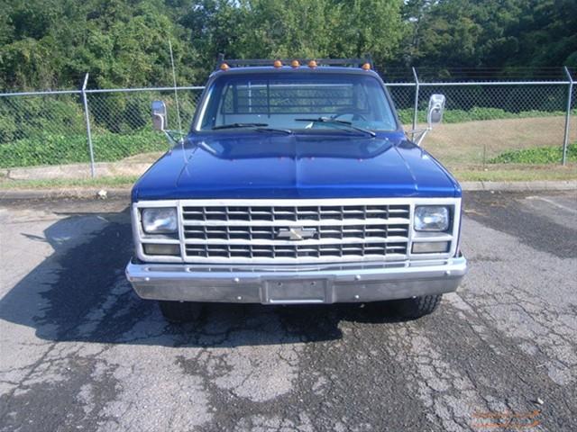 1989 Chevrolet R3500 C350 Sport Sedan 4D