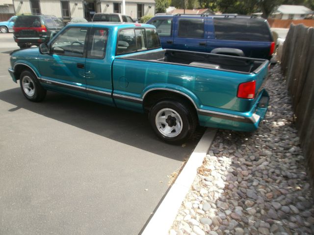 1994 Chevrolet S-10 T6 Sport Utility 4D