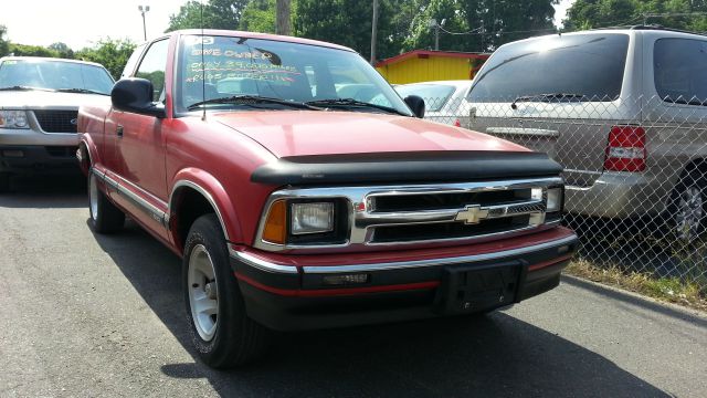 1995 Chevrolet S-10 T6 Sport Utility 4D