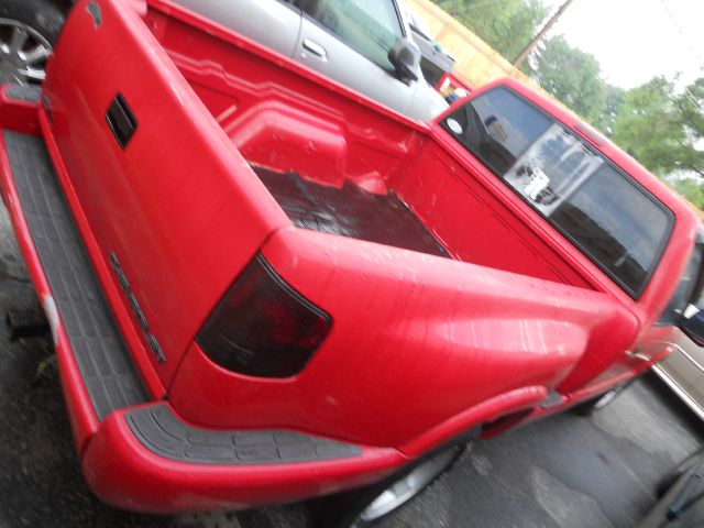 1996 Chevrolet S-10 Eddie Baurer - Liquidator