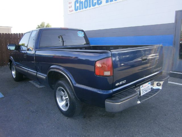 2000 Chevrolet S-10 T6 Sport Utility 4D