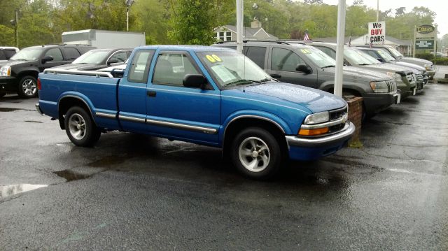 2000 Chevrolet S-10 T6 Sport Utility 4D