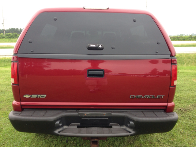 2000 Chevrolet S-10 2dr Cpe Auto W/moonroof