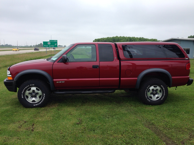 2000 Chevrolet S-10 2dr Cpe Auto W/moonroof