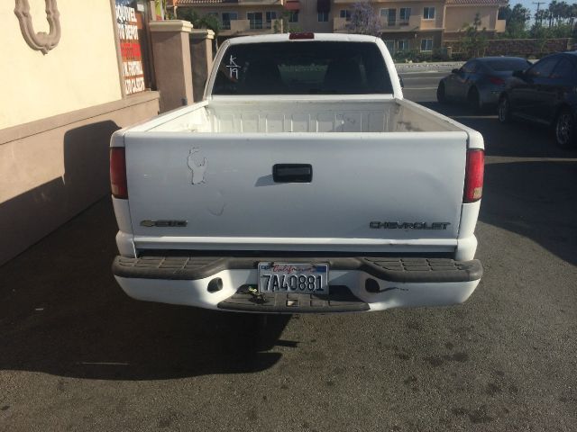 2002 Chevrolet S-10 2.5 AWD SUV