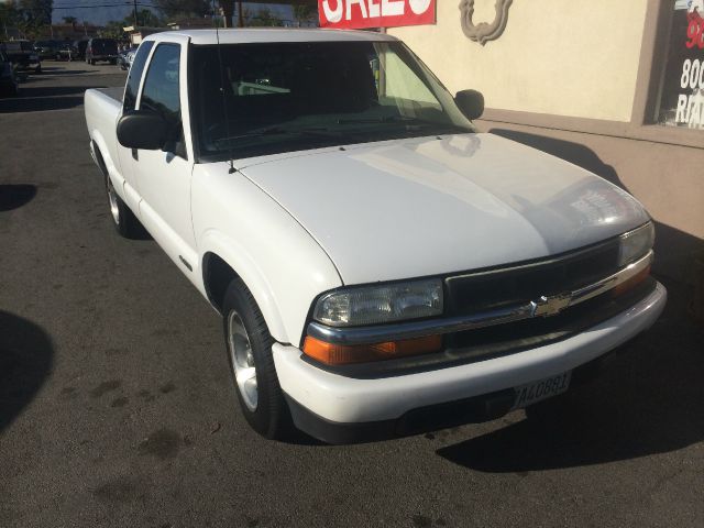 2002 Chevrolet S-10 2.5 AWD SUV