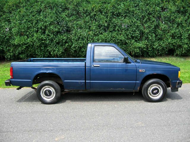 1985 Chevrolet S10 ES 2.4L AUTO
