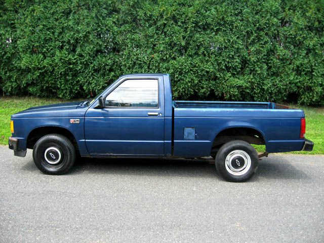 1985 Chevrolet S10 ES 2.4L AUTO
