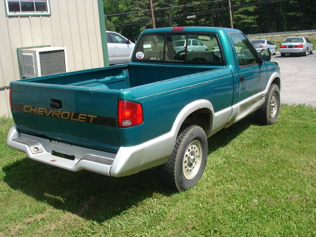 1995 Chevrolet S10 1500 LT 4WD