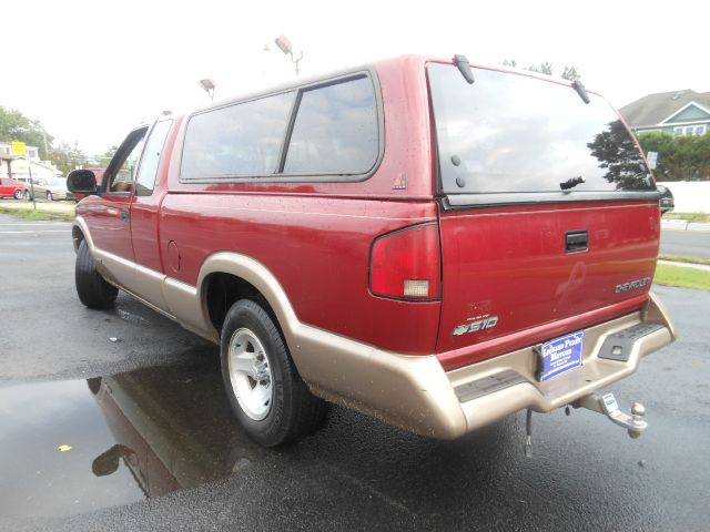 1997 Chevrolet S10 4dr Sdn Auto GLS w/XM