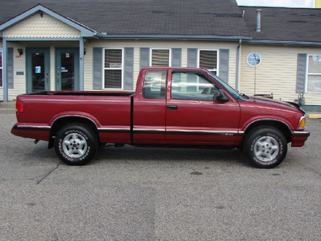 1997 Chevrolet S10 Handicap Lift And Control Leg 1 Owner