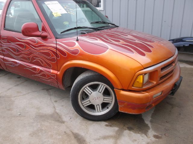 1997 Chevrolet S10 Supercrew-short-limited-nav-22 INCH Rims-1 Owner