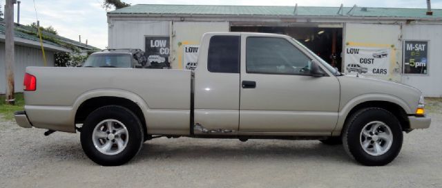 1998 Chevrolet S10 4dr Sdn Auto GLS w/XM