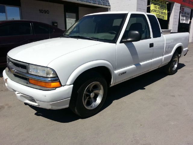 1998 Chevrolet S10 4dr Sdn Auto GLS w/XM