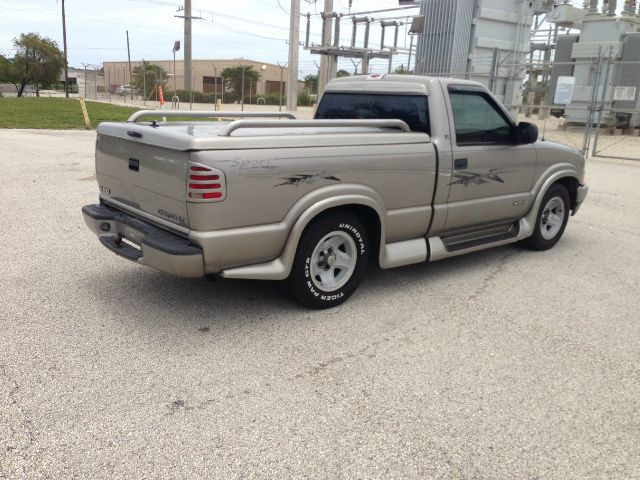 1998 Chevrolet S10 T Chairs