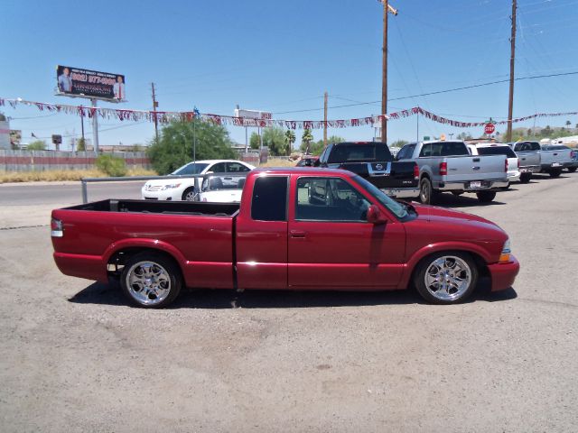 1998 Chevrolet S10 4dr Sdn Auto GLS w/XM