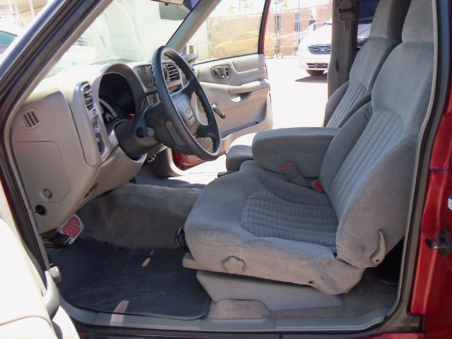 1998 Chevrolet S10 4dr Sdn Auto GLS w/XM