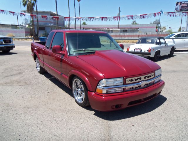 1998 Chevrolet S10 4dr Sdn Auto GLS w/XM