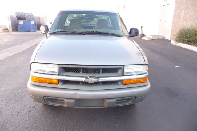 1998 Chevrolet S10 4dr Sdn Auto GLS w/XM