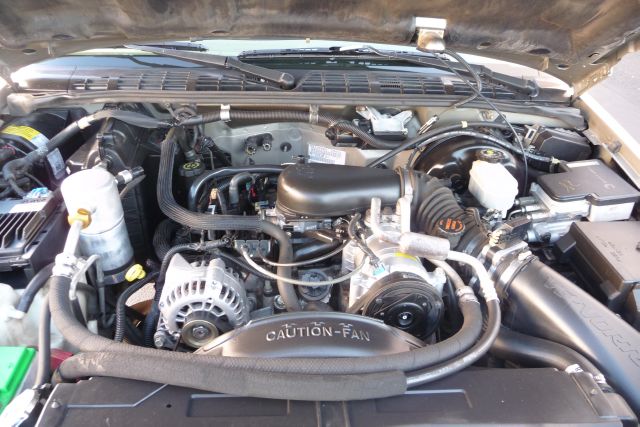 1998 Chevrolet S10 4dr Sdn Auto GLS w/XM