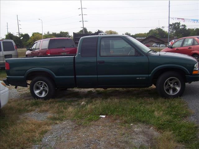 1998 Chevrolet S10 5dr LE FWD
