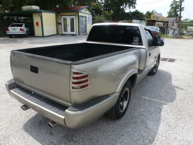 1999 Chevrolet S10 Short Box Standard