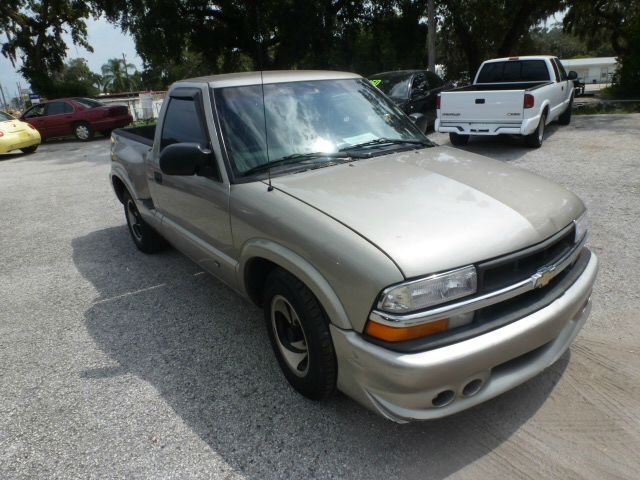 1999 Chevrolet S10 Short Box Standard