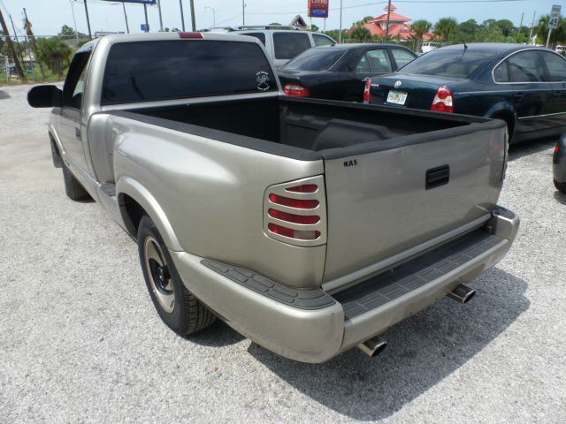 1999 Chevrolet S10 Short Box Standard