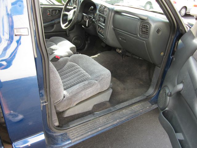 1999 Chevrolet S10 4dr Sdn Auto GLS w/XM