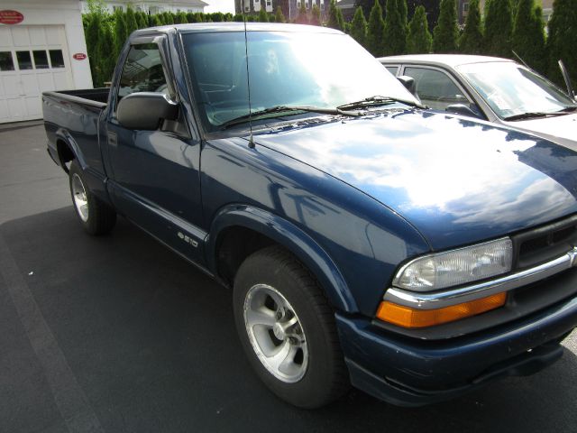 1999 Chevrolet S10 4dr Sdn Auto GLS w/XM