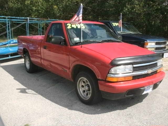 1999 Chevrolet S10 Short Box Standard
