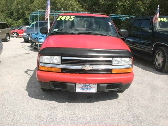 1999 Chevrolet S10 Short Box Standard