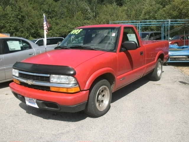 1999 Chevrolet S10 Short Box Standard