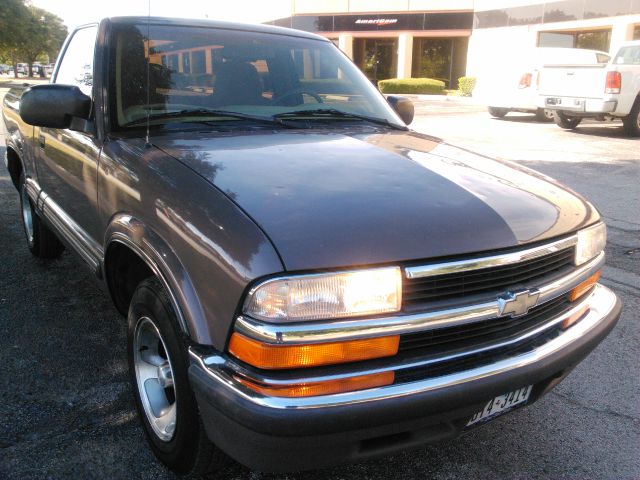 1999 Chevrolet S10 4dr Sdn Auto GLS w/XM