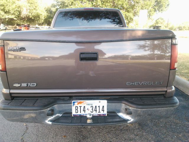 1999 Chevrolet S10 4dr Sdn Auto GLS w/XM