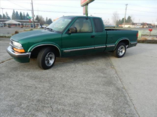 1999 Chevrolet S10 XLT 2WD