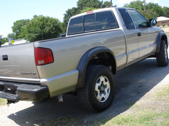 2000 Chevrolet S10 Handicap Lift And Control Leg 1 Owner