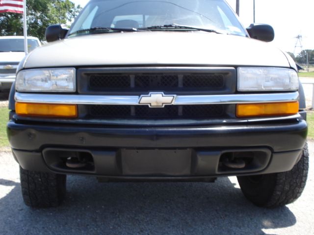 2000 Chevrolet S10 Handicap Lift And Control Leg 1 Owner