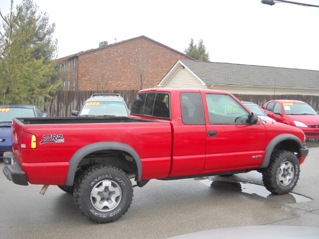 2000 Chevrolet S10 Unknown