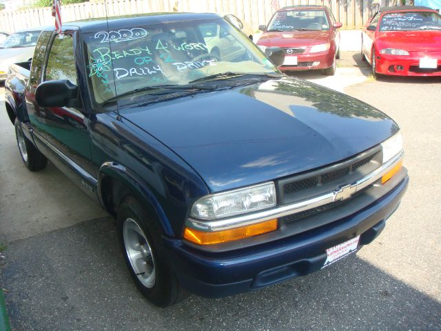 2000 Chevrolet S10 4dr Sdn Auto GLS w/XM