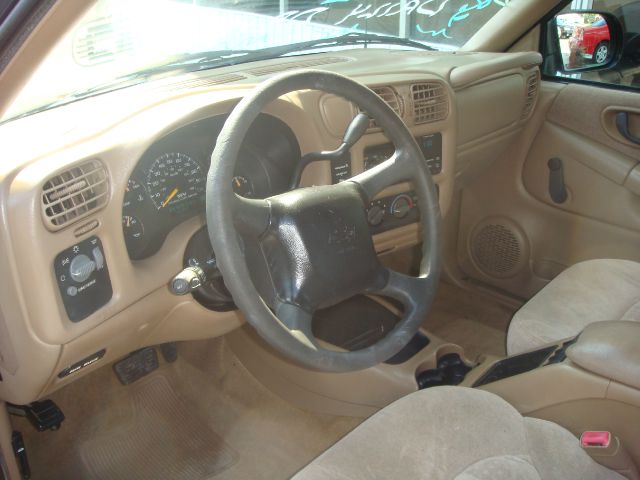 2000 Chevrolet S10 4dr Sdn Auto GLS w/XM