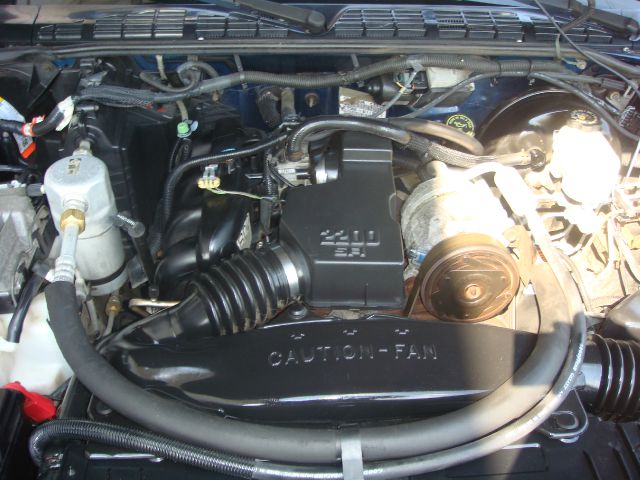 2000 Chevrolet S10 4dr Sdn Auto GLS w/XM