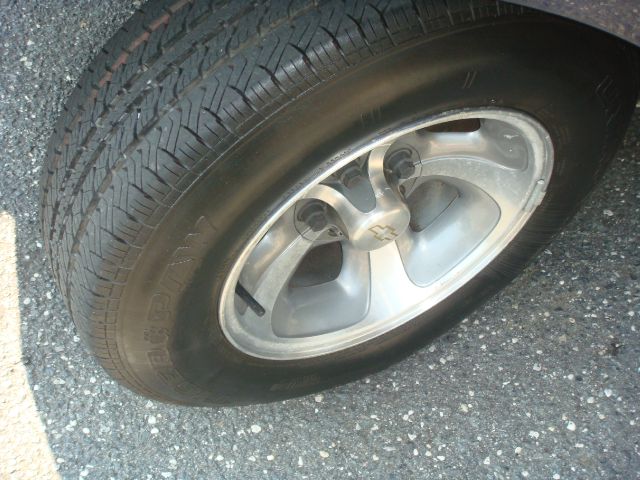 2000 Chevrolet S10 4dr Sdn Auto GLS w/XM