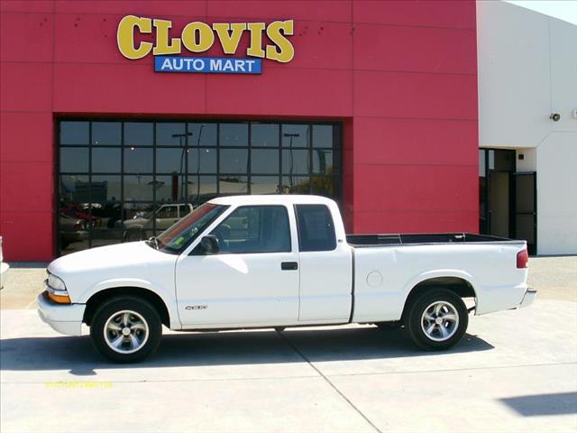 2000 Chevrolet S10 Crew Cab 4WD