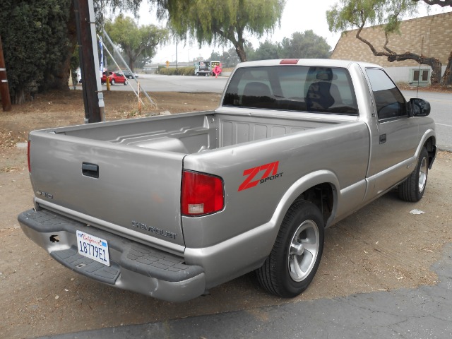 2000 Chevrolet S10 4dr SR5 V8 Auto 4WD