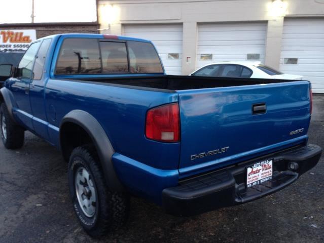 2000 Chevrolet S10 Unknown