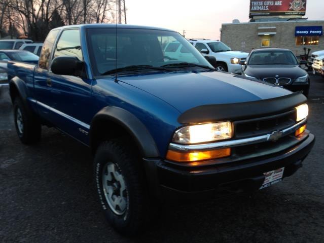 2000 Chevrolet S10 Unknown